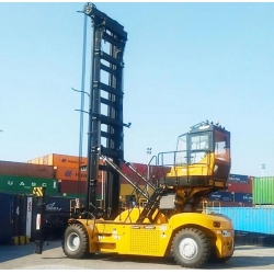 港口專(zhuān)用設(shè)備（正面吊、集卡、堆高機(jī)）系列電機(jī)